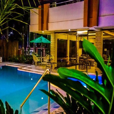 Casanas Suites Puerto Princesa Bagian luar foto