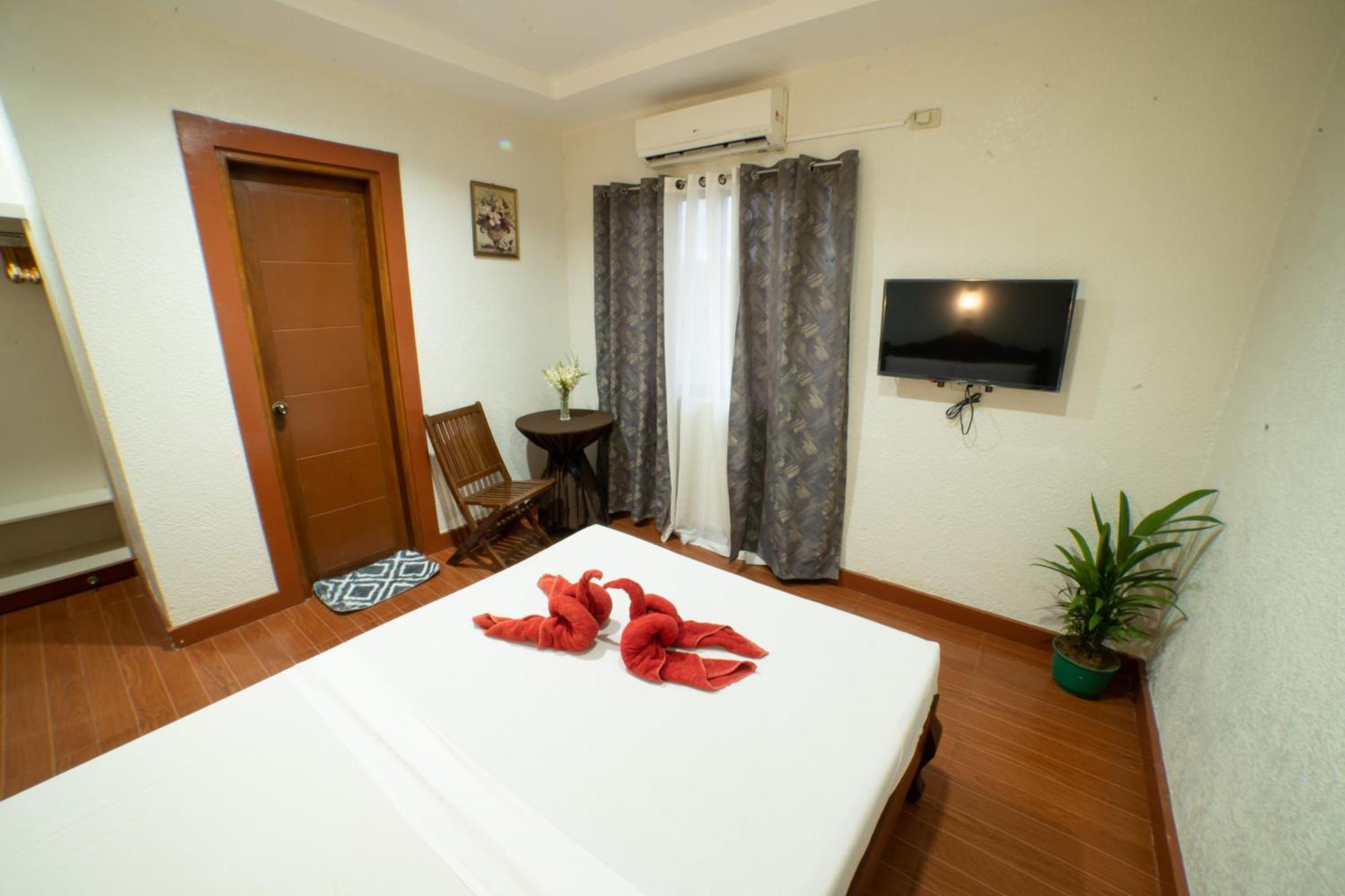 Casanas Suites Puerto Princesa Bagian luar foto