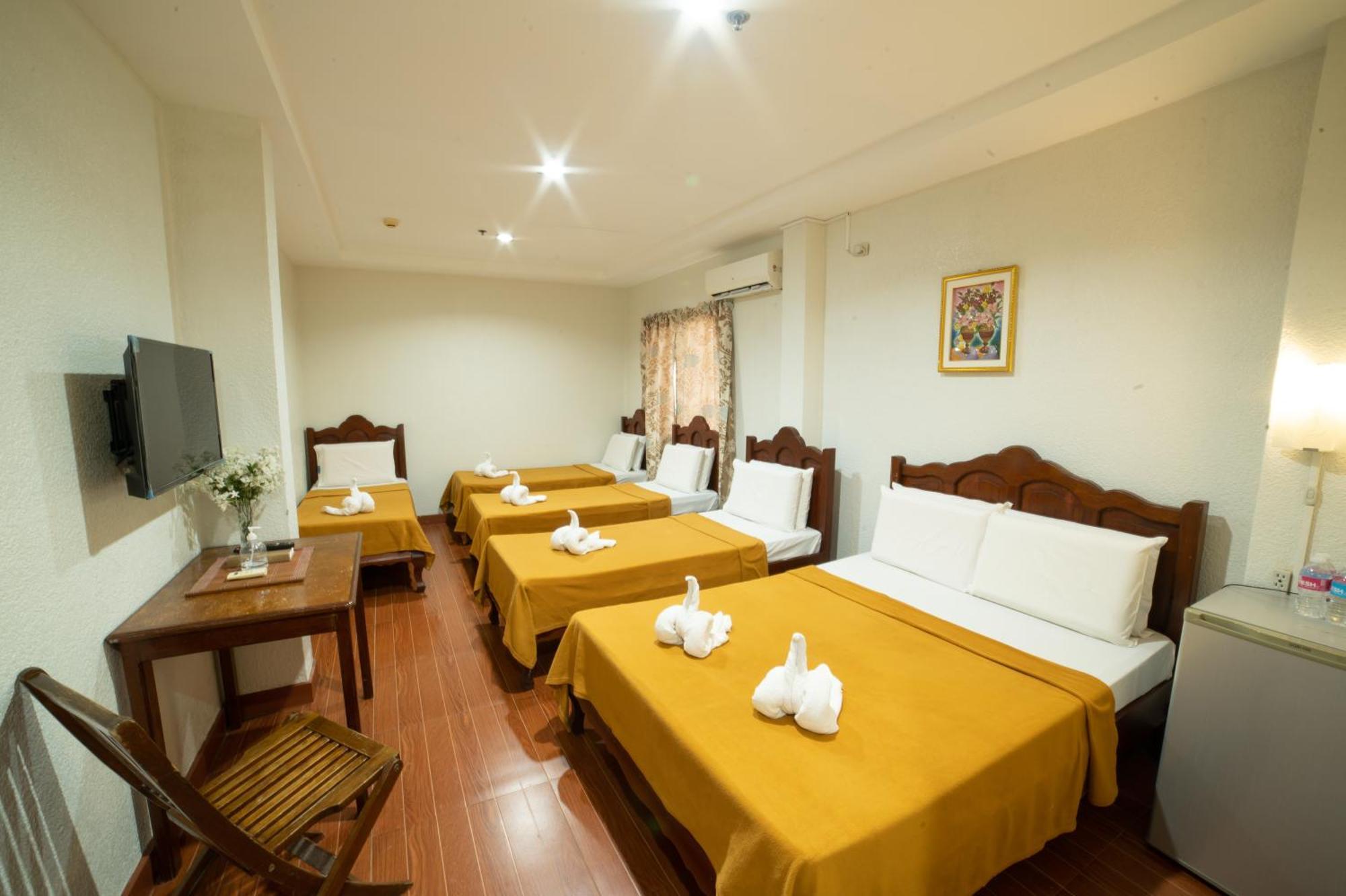 Casanas Suites Puerto Princesa Bagian luar foto