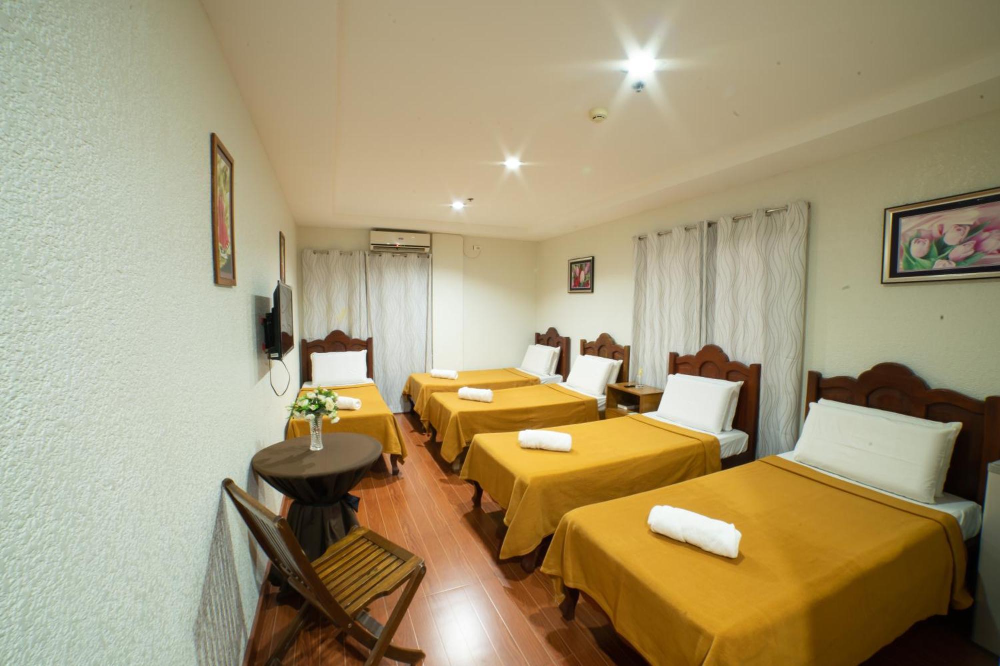 Casanas Suites Puerto Princesa Bagian luar foto
