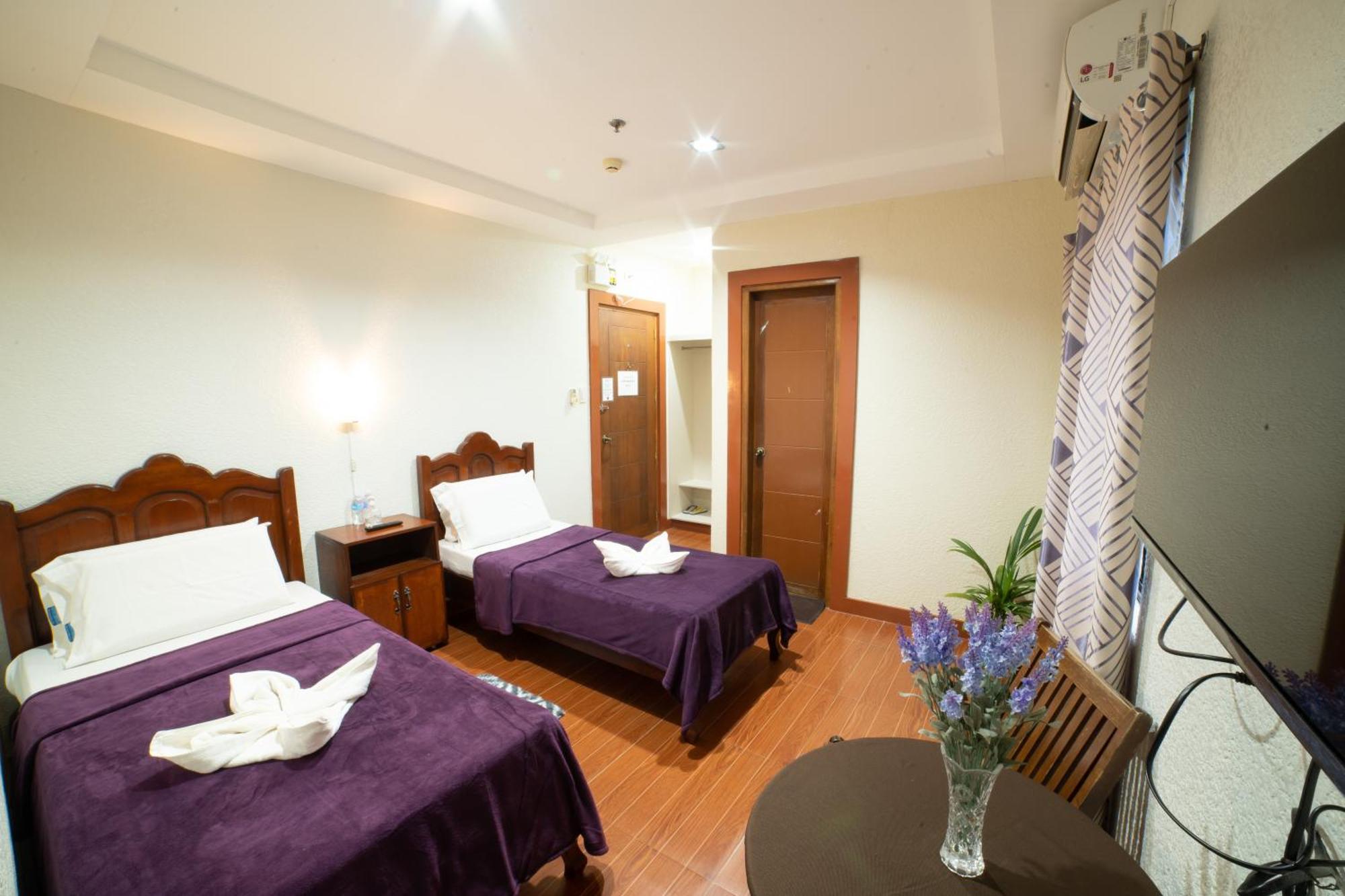 Casanas Suites Puerto Princesa Bagian luar foto