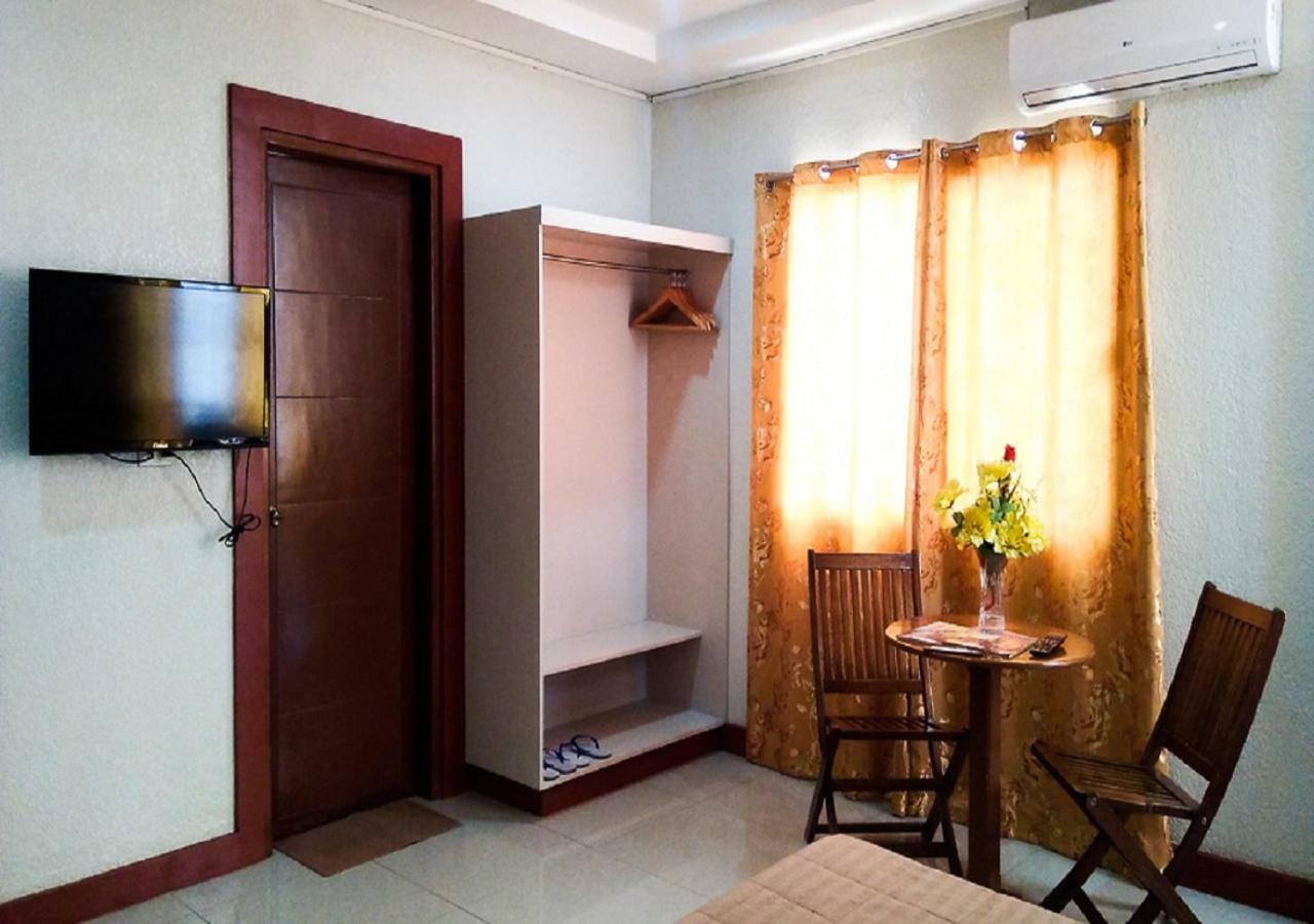 Casanas Suites Puerto Princesa Bagian luar foto